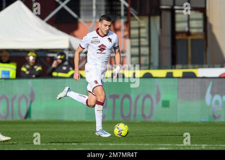 SALERNO, ITALIEN - JANUAR 08: Alessandro Buongiorno vom Turin FC in Aktion während des Spiels der Serie A zwischen US Salernitana und dem Turin FC im Stadio are Stockfoto