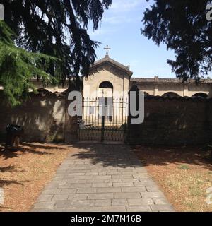 Cimitero di Pieve di Trebbio - Friedhof von Pieve di Trebbio Stockfoto