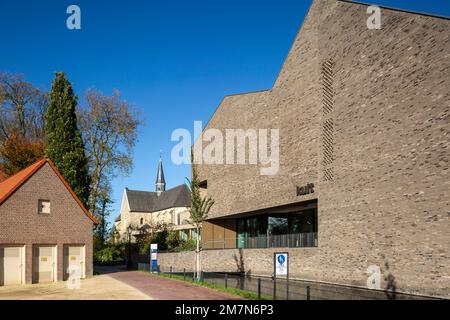 Deutschland, Vreden, Berkel, Westmünsterland, Münsterland, Westfalen, Nordrhein-Westfalen, Kollegialkirche St. Felicitas und Cult Westmünsterland am Burggraben, Kulturhistorisches Zentrum Westmünsterland, ehemals Hamaland Museum Stockfoto