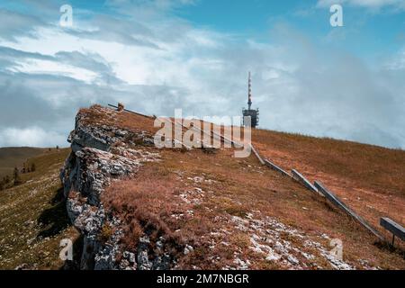 Sendeturm, Chasseral, Berner Jura, Kanton Bern, Schweiz Stockfoto