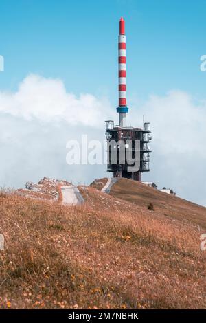 Sendeturm, Chasseral, Berner Jura, Kanton Bern, Schweiz Stockfoto