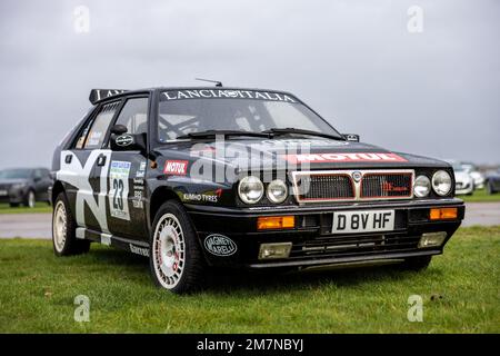 1988 Delta HF Integrale „D 8V HF“ auf der Januar-Scramble im Bicester Heritage am 8. Januar 2023. Stockfoto