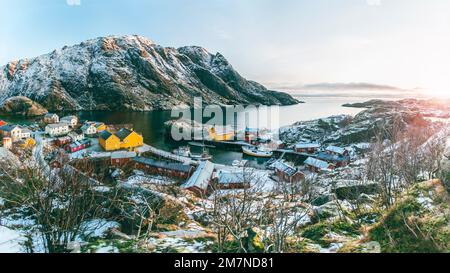 Nusfjord, Panoramabild, Fischerdorf, Lofoten, Nordland, Norwegen Stockfoto