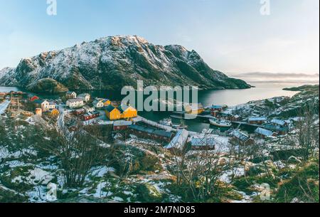 Nusfjord, Panoramabild, Fischerdorf, Lofoten, Nordland, Norwegen Stockfoto