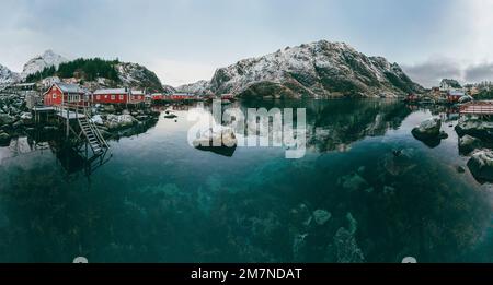 Nusfjord, Panoramabild, Fischerdorf, Lofoten, Nordland, Norwegen Stockfoto