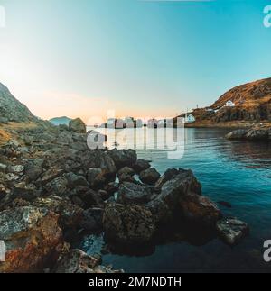 Blick auf das Fischerdorf Nyksund in Vesteralen, Fischerdorf, Norwegen Stockfoto