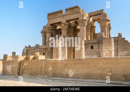 KOM Ombo, Ägypten; 10 22. Januar 2023 - der Tempel von Kom Ombo, Assuan-Gouvernement, Ägypten. Stockfoto