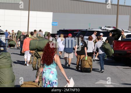 USA Soldaten mit 1. Staffel, 104. Kavallerie-Regiment, 2. Infanterie-Brigaden-Kampfteam kommen nach einem einjährigen Einsatz in Ägypten als Teil der Multinational Force & Observators und der Task Force Sinai nach Hause. Stockfoto