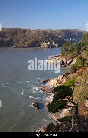 Europa, Großbritannien, England, Devon, Kingwear, Dartmouth Castle und Küste in der Nähe von Mill Bay Cove Stockfoto