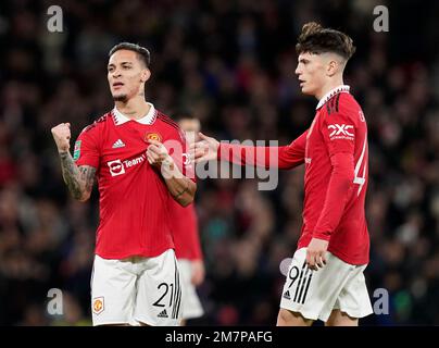 Manchester, England, 10. Januar 2023. Antony of Manchester United feiert das erste Tor mit Alejandro Garnacho von Manchester United während des Carabao Cup-Spiels in Old Trafford, Manchester. Das Bild sollte lauten: Andrew Yates/Sportimage Stockfoto