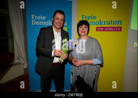 Torsten Herbst (MdB und parlamentarischer Geschäftsführer der Bundestagsfraktion) und Kreisrätin Kristin Schütz beim Neujahrsempfang der FDP Görlitz i Stockfoto