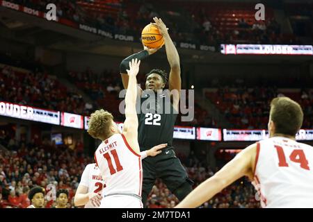 Madison, WI, USA. 10. Januar 2023. Das Michigan State Spartans Center Mady Sissoko (22) ist beim NCAA-Basketballspiel zwischen den Michigan State Spartans und den Dachse von Wisconsin im Kohl Center in Madison, WI, ein Sprungwurf. Darren Lee/CSM/Alamy Live News Stockfoto