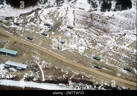 Luftaufnahme der koreanischen taktischen Reichweite, mit Scheinzielen, etwa 90 Meilen östlich des Osan-Luftwaffenstützpunkts, Südkorea. Basis: Sang Dong Country: Korea Stockfoto