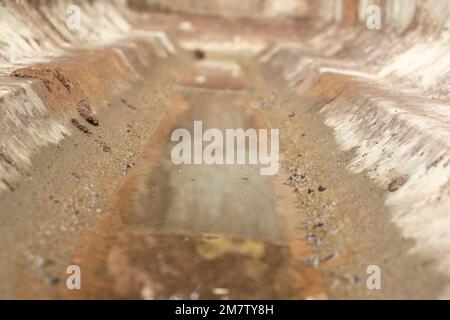 Niederwinkelbilder des städtischen Drainagesystems. Stockfoto