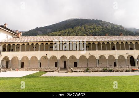 Blick auf den religiösen Komplex Oropa in der Nähe von Biella, Piemont, Italien Stockfoto