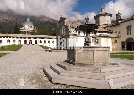 Blick auf den religiösen Komplex Oropa in der Nähe von Biella, Piemont, Italien Stockfoto