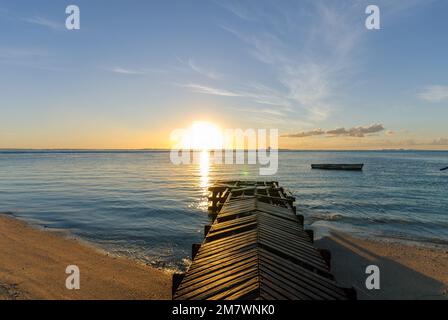 Beach Le Morne auf Mauritius : Sonnenuntergang auf dem Steg Stockfoto