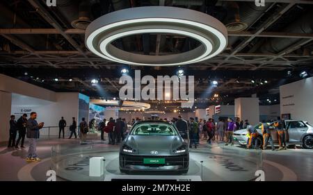 Großraum Noida, Indien. 11. Januar 2023. Hyundai-Motoren präsentieren das Elektroauto IONIQ 6 auf der Auto Expo 2023, Uttar Pradesh. Kredit: SOPA Images Limited/Alamy Live News Stockfoto