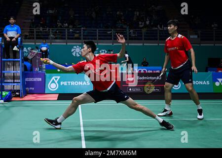 Kuala Lumpur, Malaysia. 11. Januar 2023. Chinas Liu Yuchen/Ou Xuanyi (L) treten am 11. Januar 2023 bei den Malaysia Open 2023 in Kuala Lumpur, Malaysia, in der Männerrunde in der 32 gegen Englands Ben Lane/Sean Vendy an. Kredit: Zhu Wei/Xinhua/Alamy Live News Stockfoto