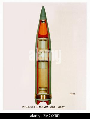 Eine Ansicht des vom Chemical Systems Laboratory entwickelten M687 155-mm-Nerven-Narkosegas-Projektils. Basis: Aberdeen Proving Grounds Bundesstaat: Maryland (MD) Land: Vereinigte Staaten von Amerika (USA) Stockfoto