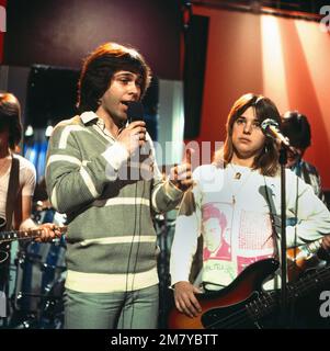 Rockpop, Konzert- und Live-Musik-Sendereihe, Deutschland 1977 - 1982, Sendung vom 21. April 1979, live auf der Bühne: Interviewmoderator Christian Simon Suzi Quatro und Band Stockfoto