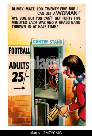 Vintage Bamforth Comic Series Postkarte Nr. 19 aus den 1960er Jahren. Britischer Humor am Meer. Vielleicht politisch nicht korrekt in der heutigen Gesellschaft. Stockfoto