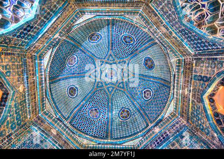 Decken, Shad-i-Mulk Oko Mausoleum (1371-1383), Shah-i-Zinda, Samarkand, Usbekistan Stockfoto