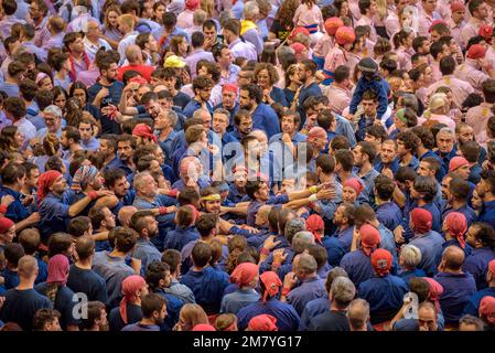 Concurs de Castells de Tarragona 2022 (Wettbewerb Tarragona Castells). Sonntagswettbewerb. Capgrossos de Mataró (Tarragona, Katalonien, Spanien) Stockfoto