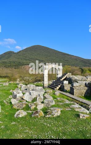 Carsulae (Italien) - eine archäologische römische Stätte in der Region Umbrien, Mittelitalien, neben San Gemini, einer kleinen mittelalterlichen Stadt in der Provinz Terni Stockfoto