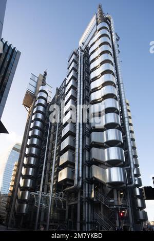 Das Lloyd's-Gebäude ist die Heimat der Versicherungsgesellschaft Lloyd's of London. Es befindet sich am ehemaligen Standort des East India House in der Lime Street Stockfoto