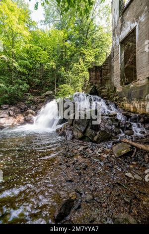 Ruines Carbide Willson, Chelsea, Québec, Kanada Stockfoto