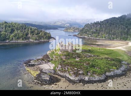 Atemberaubendes Schloss Tioram, Ardnamurchan-Halbinsel, Schottisches Hochland Stockfoto