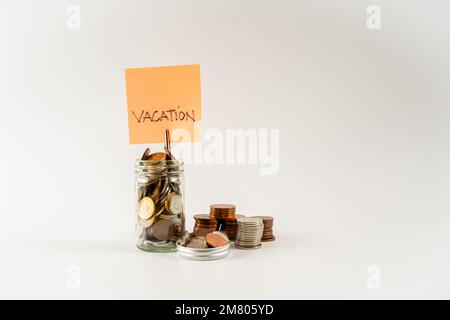 Urlaubsersparnis Budget Budget-JAR-Konzept isoliert auf weißem Hintergrund Stockfoto