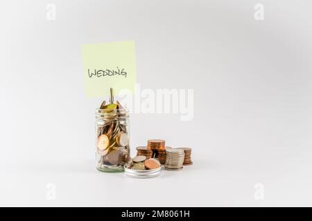 Hochzeitsspesen Budget-JAR-Konzept isoliert auf weißem Hintergrund Stockfoto