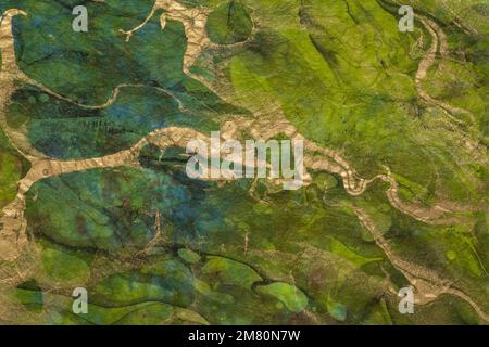 Hintergrund und Textur von farbenfrohem Marmorpapier aus Maulbeerrinde und Bambusfasern, hergestellt in Thailand Stockfoto