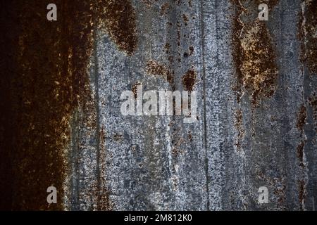 Wellige Platte mit Rost aus nächster Nähe bügeln Stockfoto