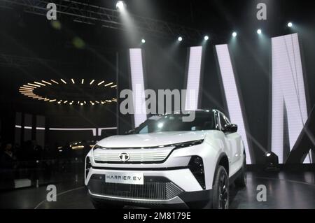 11. Januar 2023, Greater Noida Uttar Pradesh, Uttar Pradesh, Indien: Tata Car Showcasing auf der Auto Expo 2023, öffentlich vom 13. Januar bis 18. Januar 2023 geöffnet (Kreditbild: © Ravi Batra/ZUMA Press Wire), NUR REDAKTIONELLE VERWENDUNG! Nicht für den kommerziellen GEBRAUCH! Stockfoto