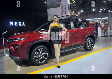 12. Januar 2023, Greater Noida Uttar Pradesh, Uttar Pradesh, Indien: Toyota Car Showcasing auf der Auto Expo 2023, öffentlich vom 13. Januar bis 18. Januar 2023 geöffnet (Kreditbild: © Ravi Batra/ZUMA Press Wire), NUR REDAKTIONELLE VERWENDUNG! Nicht für den kommerziellen GEBRAUCH! Stockfoto