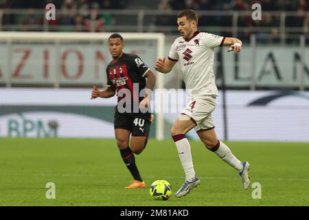 Alessandro Buongiorno vom Turin FC in Aktion während des Fußballspiels Coppa Italia 2022/23 zwischen dem AC Mailand und dem Turin FC am 11. Januar 2023 im San Siro Stadium, Mailand, Italien Stockfoto