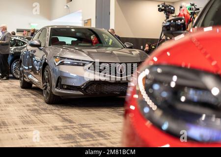 Pontiac, Michigan, USA. 11. Januar 2023. Der Acura Integra wurde mit dem North American Car of the Year Award ausgezeichnet. Die jährlichen NACTOY-Auszeichnungen (North American Car, Truck and Utility Vehicle of the Year) werden von 50 professionellen Automobiljournalisten bewertet. Kredit: Jim West/Alamy Live News Stockfoto