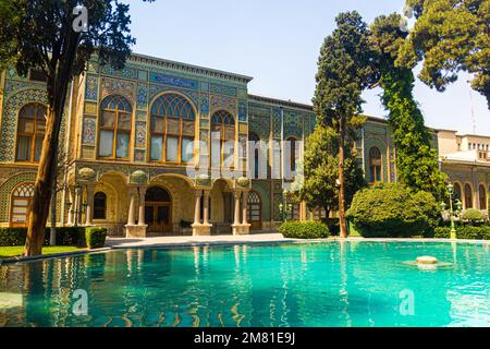 Teich im Golestan Palace in Teheran, Hauptstadt des Iran. Stockfoto