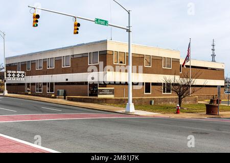 BURLINGTON, NC, USA-2. JANUAR 2023: Gebäude der Stadtpolizei. Stockfoto