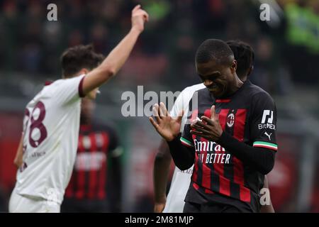 Pierre Kalulu vom AC Mailand reagiert am 11. Januar 2023 beim Fußballspiel Coppa Italia 2022/23 zwischen dem AC Mailand und dem Turin FC im San Siro Stadium in Mailand, Italien Stockfoto