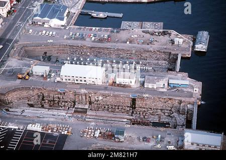 Luftaufnahme der Trockendocks. Basis: Marinestützpunkt, Yokosuka Land: Japan (JPN) Stockfoto