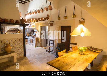 Historische Küche im Weingut Bodega Ribas, Connell, Mallorca, Spanien Stockfoto