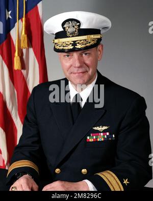 Flottillenadmiral Richard C. Genta, USN. (Abgedeckt). Land: Unbekannt Stockfoto