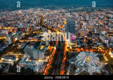 Tirana, albanische Luftlinie, aufgenommen im Juni Sommer 2022 Stockfoto