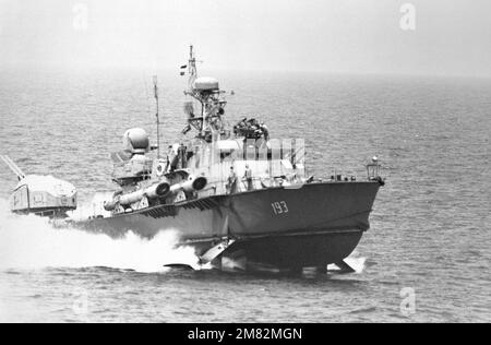 Steuerbord-Bugblick auf ein sowjetisch gebautes Tragflächenboot der Turya-Klasse. Land: Unbekannt Stockfoto