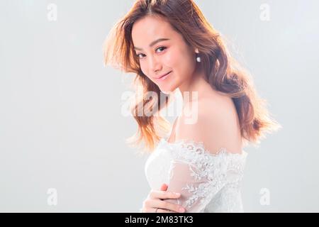 Glückliche und süße Braut und Bräutigam Stockfoto