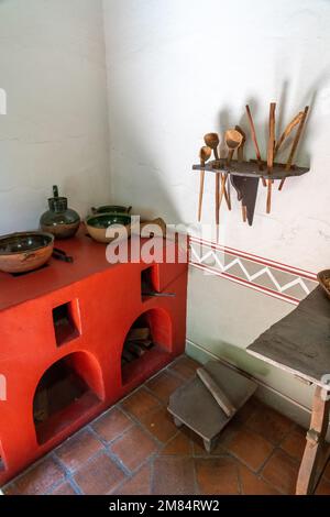 Die Küche im Casa Juarez Site Museum in Oaxaca, Mexiko, wo Benito Juarez als Junge 10 Jahre lang lebte. Stockfoto